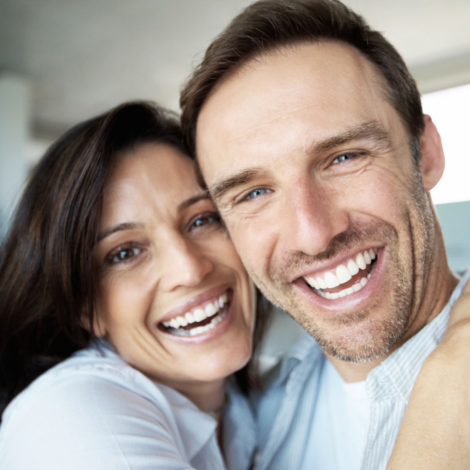 implantes-carga-inmediata-dientes-en-un-dia